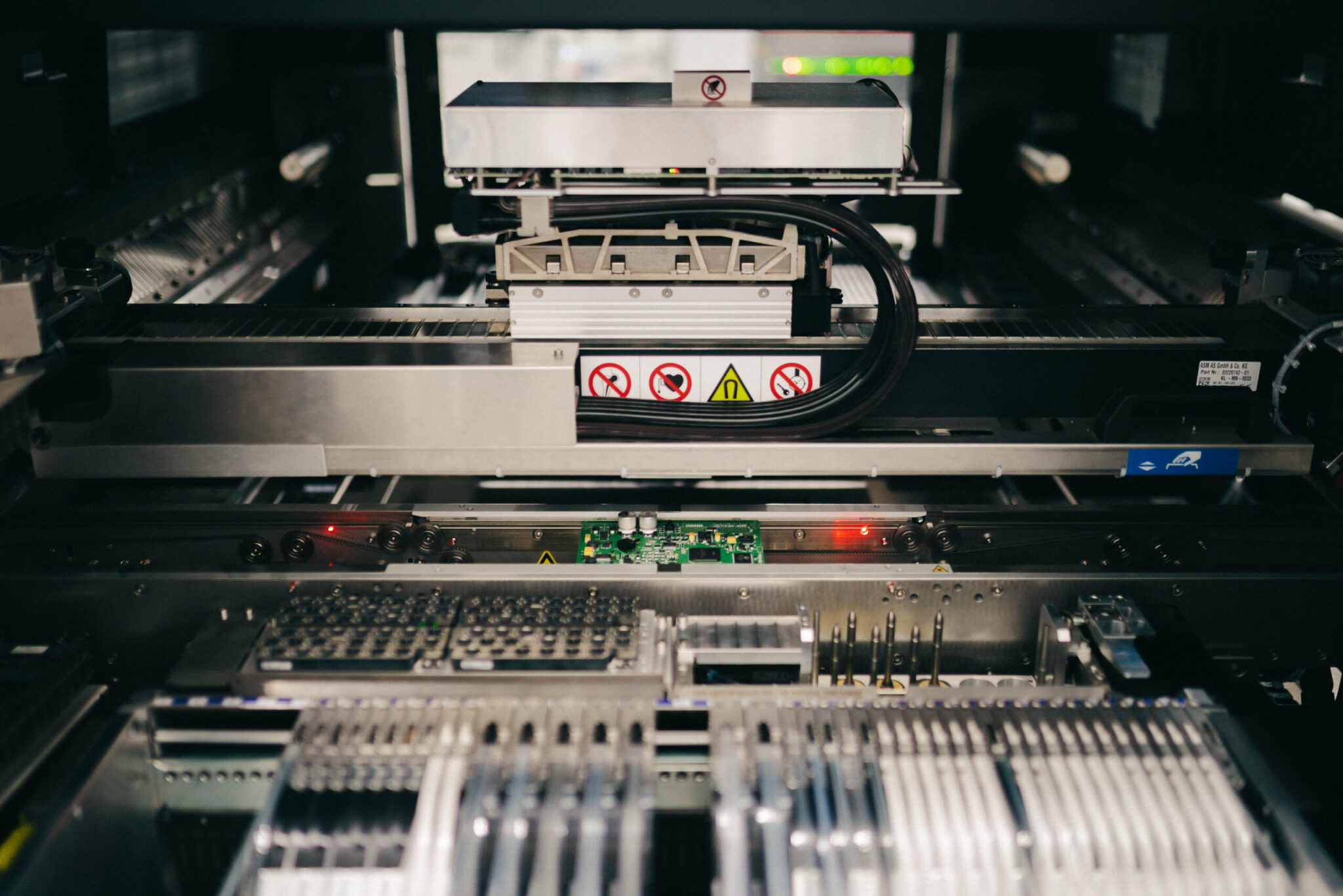 Dynamic Source Manufacturing The SMT Line as a Closed-Loop Control System